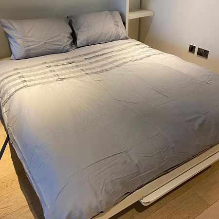Luxury Canary Wharf One Bedroom Apartment In The Heart Of Londres Extérieur photo
